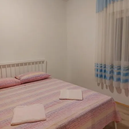 Apartman Karlo,