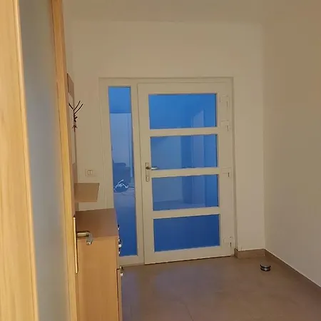 Karlo, Pula