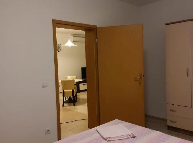 Karlo, Appartement Pula